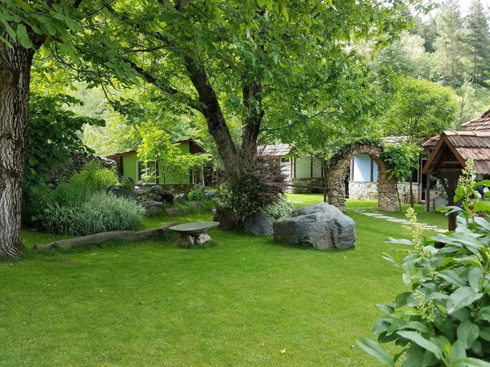 Eco Garden Bed & Breakfast Dilijan Luaran gambar