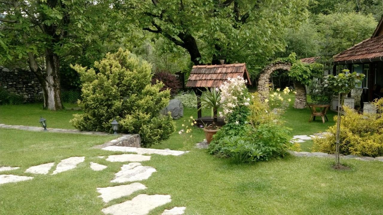 Eco Garden Bed & Breakfast Dilijan Luaran gambar