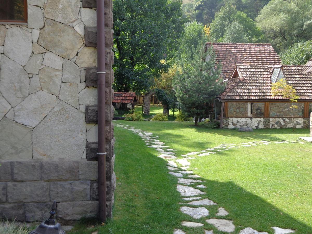 Eco Garden Bed & Breakfast Dilijan Luaran gambar