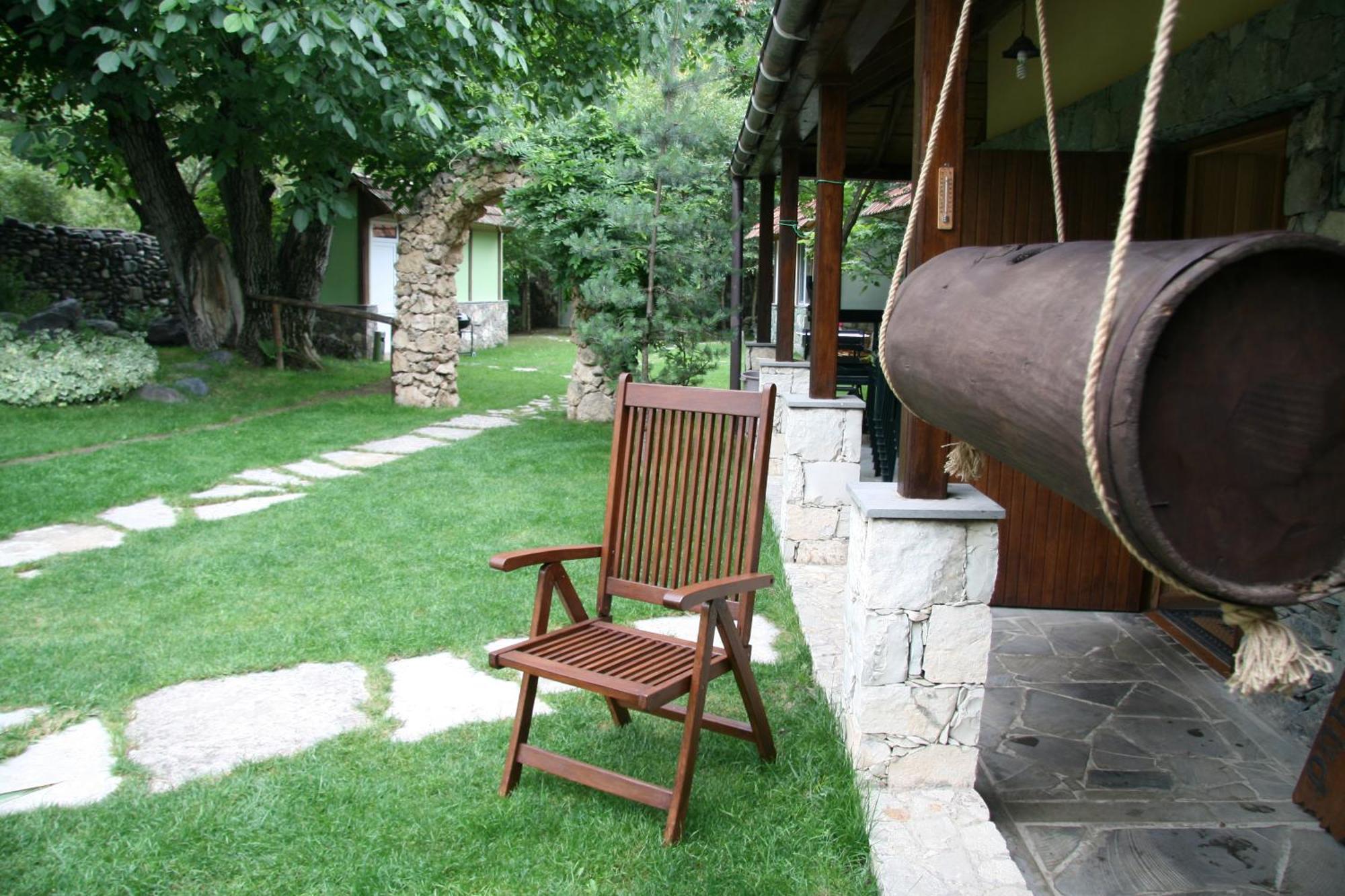 Eco Garden Bed & Breakfast Dilijan Luaran gambar