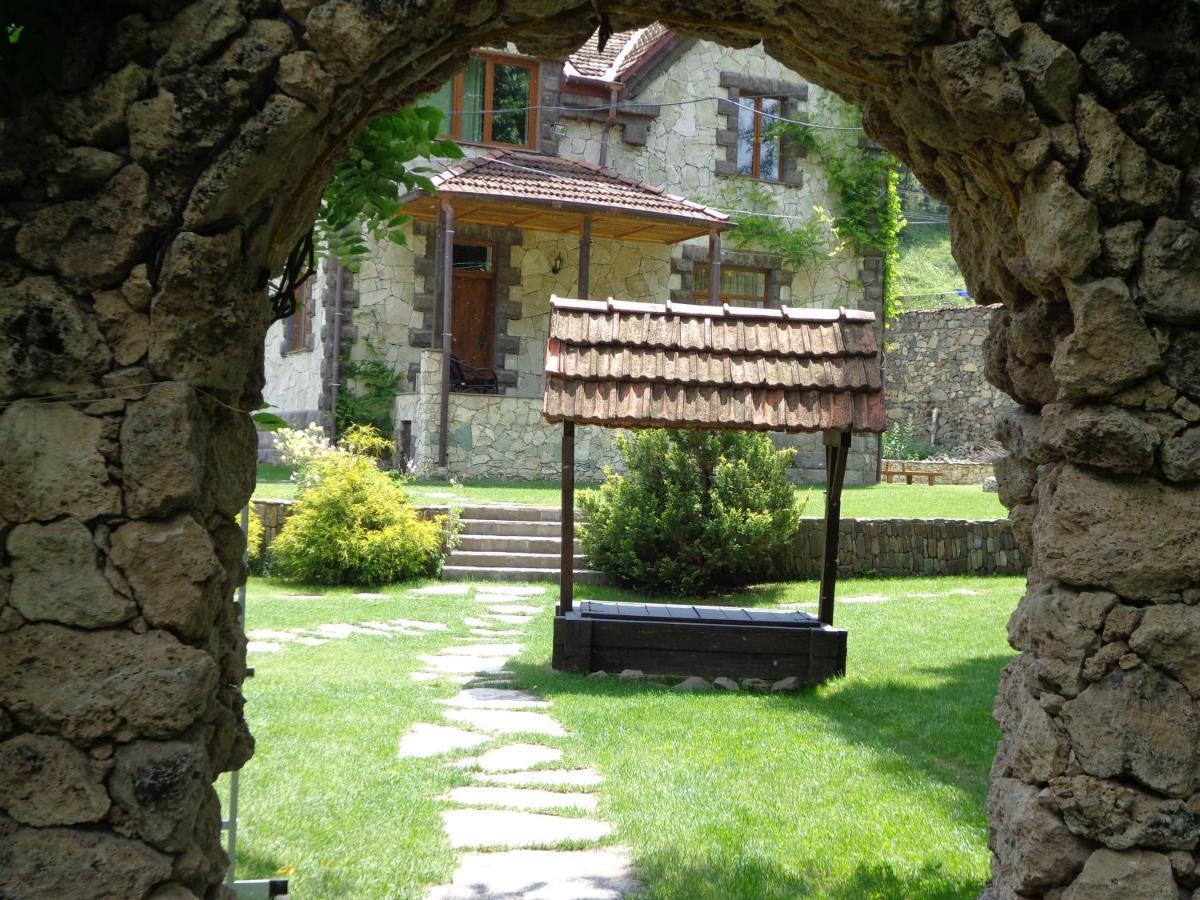Eco Garden Bed & Breakfast Dilijan Luaran gambar